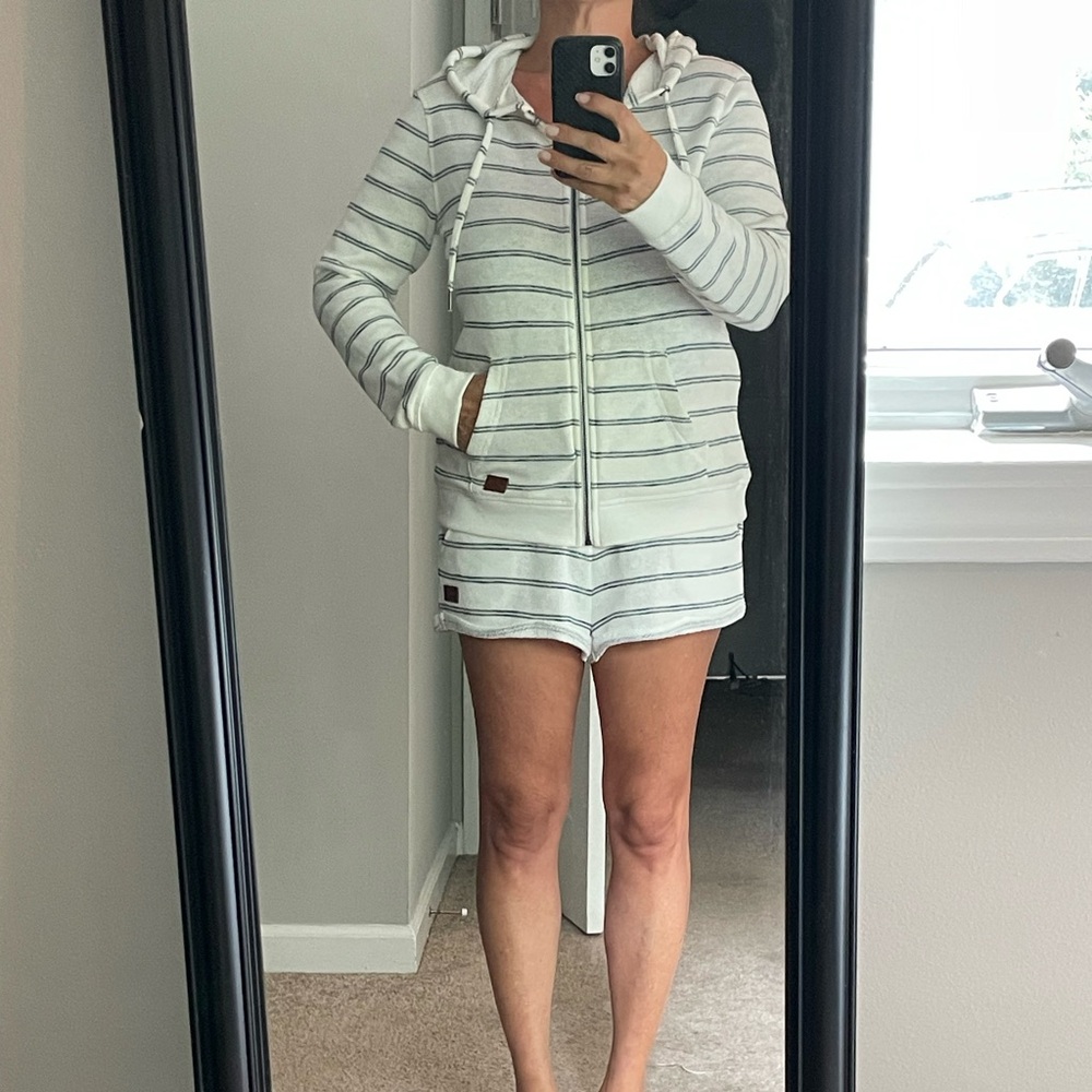 Roxy White Knit Sweater Brand New